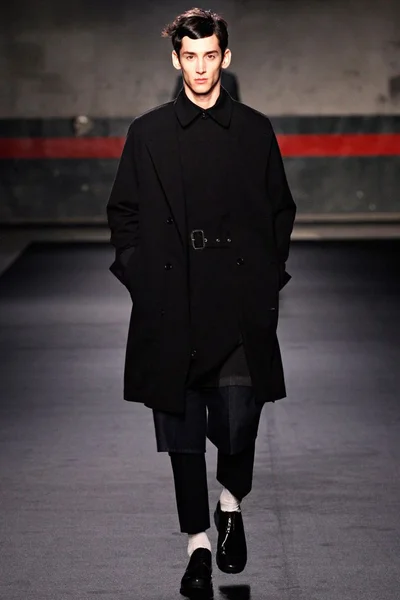 Look 1